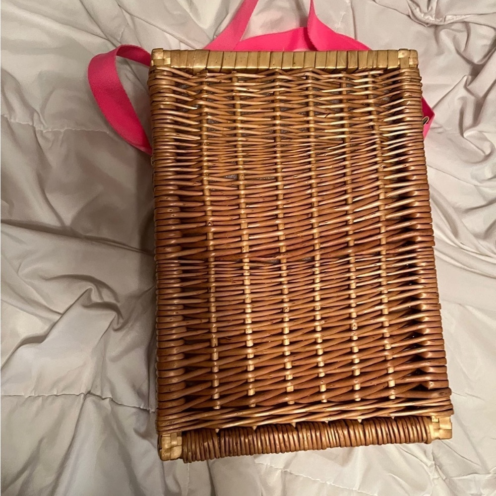 NEW LILLY PULITZER WICKER WINE COOLER AND CARRIER HOLDS TWO BOTTLES - Picture 2 of 3